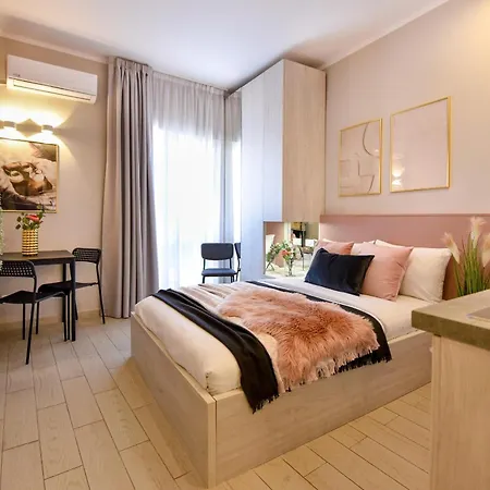 Live The - Modern Next To The Athenaeum