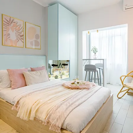 Live The - Modern Next To The Athenaeum *